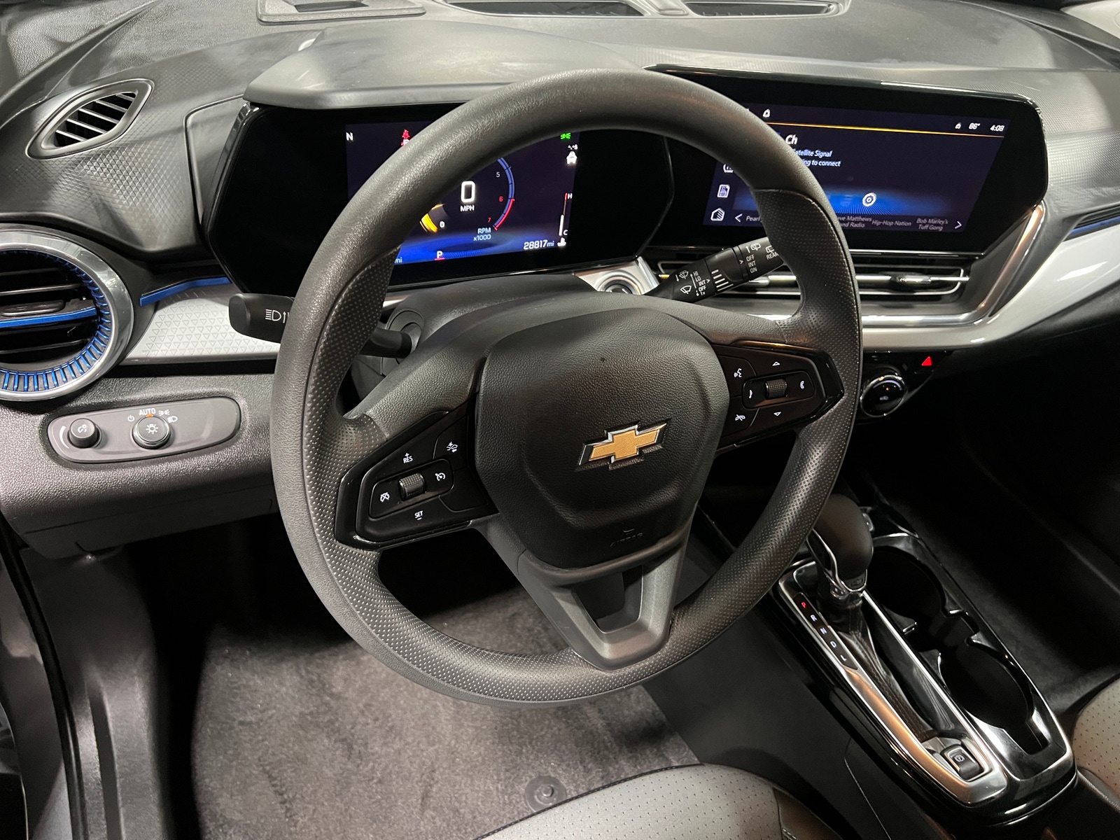 Thumbnail: 2025 Chevrolet Trax - 4