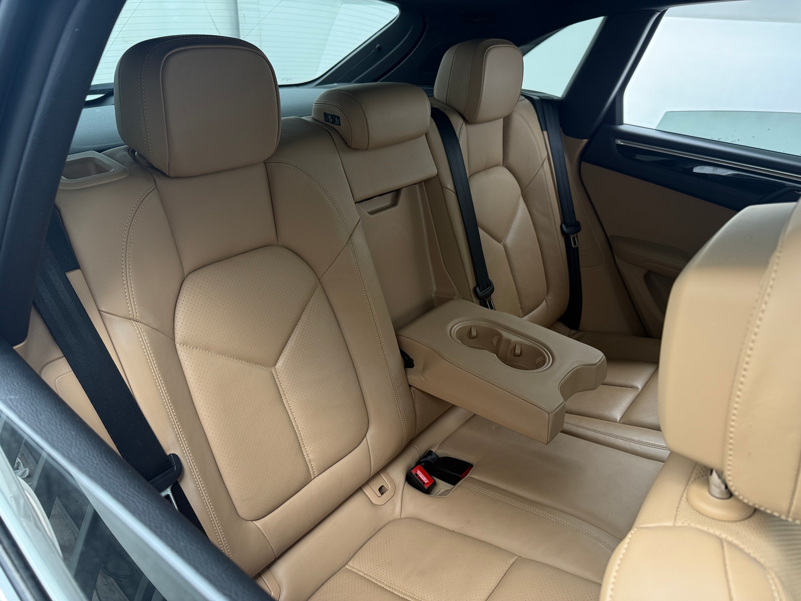 Thumbnail: 2017 Porsche Macan - 5