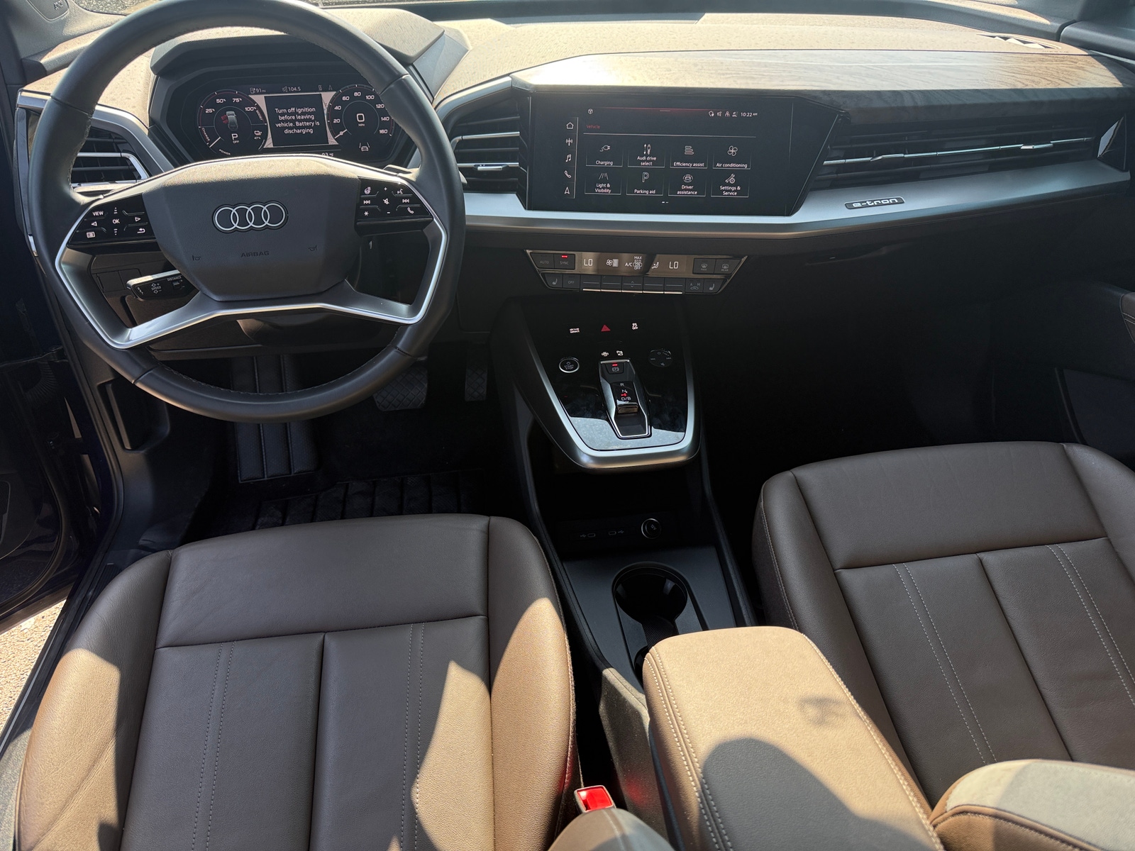 Thumbnail: 2022 Audi Q4 e-tron - 2