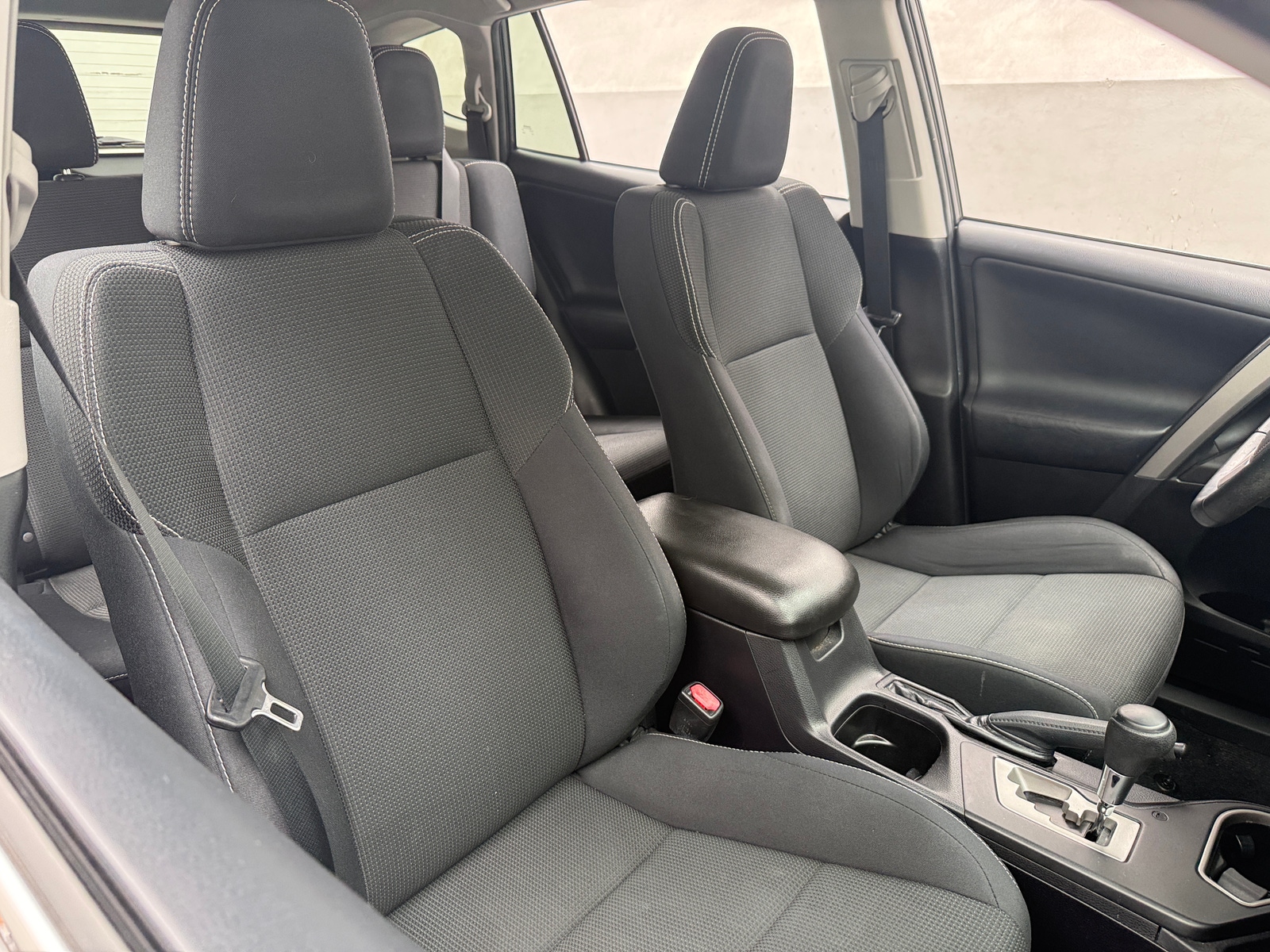 Thumbnail: 2017 Toyota RAV4 - 2