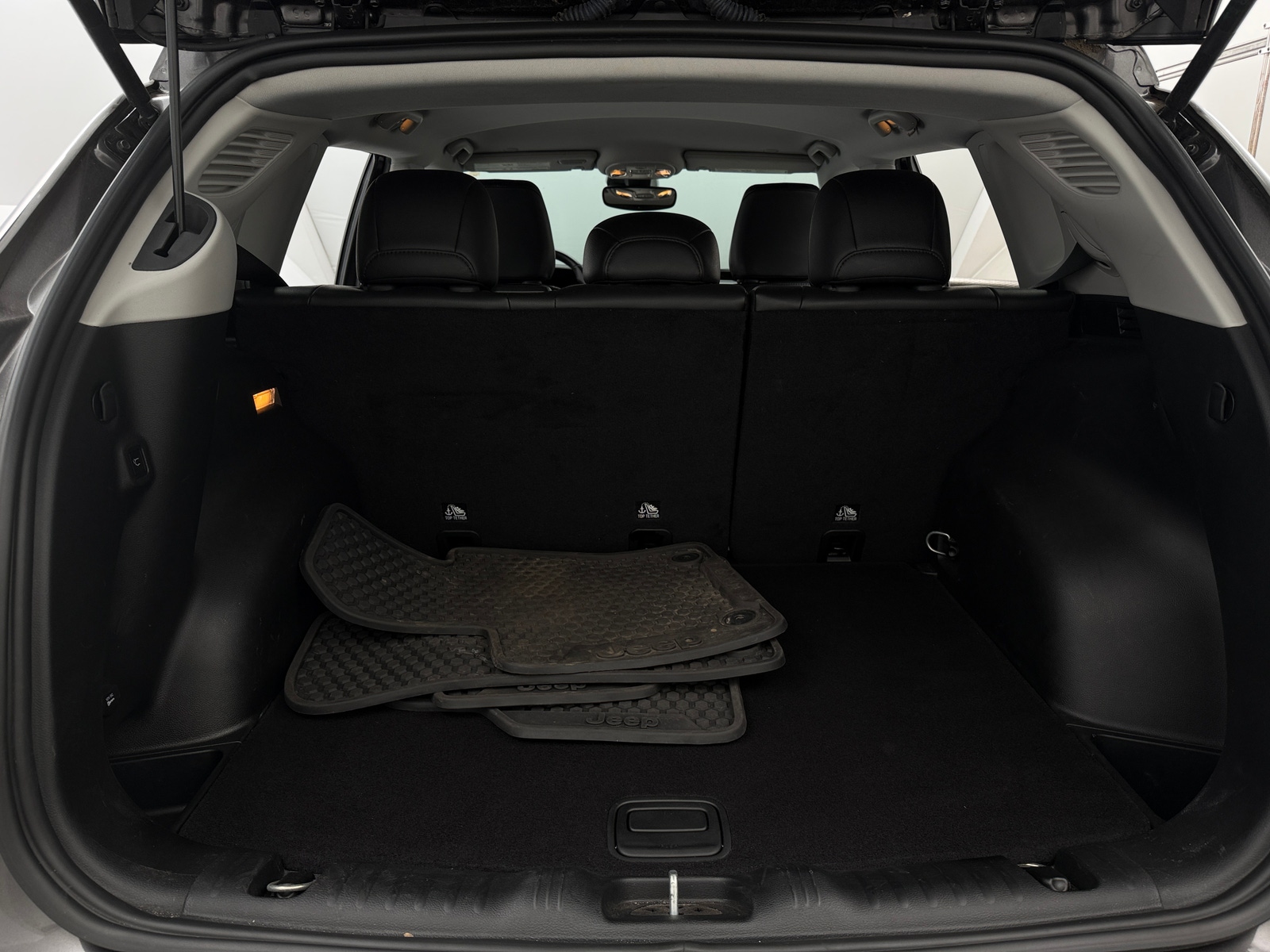 Thumbnail: 2022 Jeep Compass - 6
