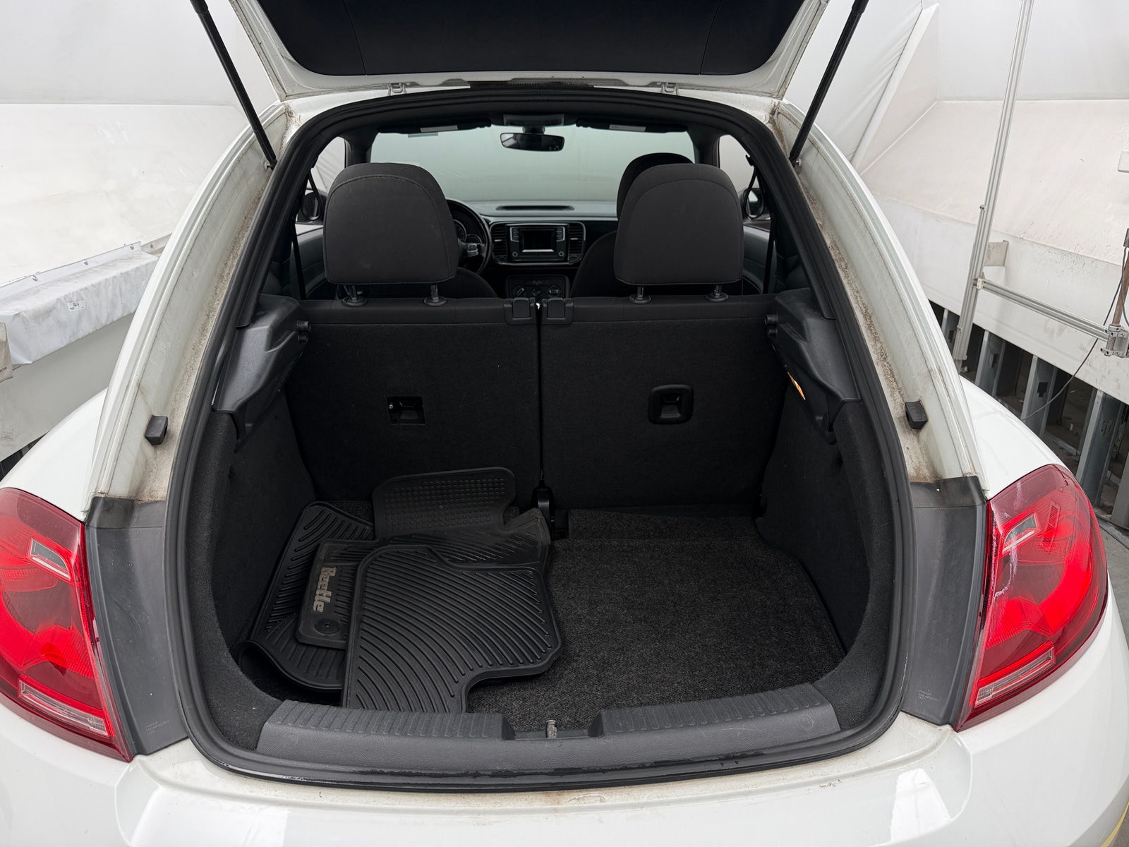 Thumbnail: 2017 Volkswagen Beetle - 6