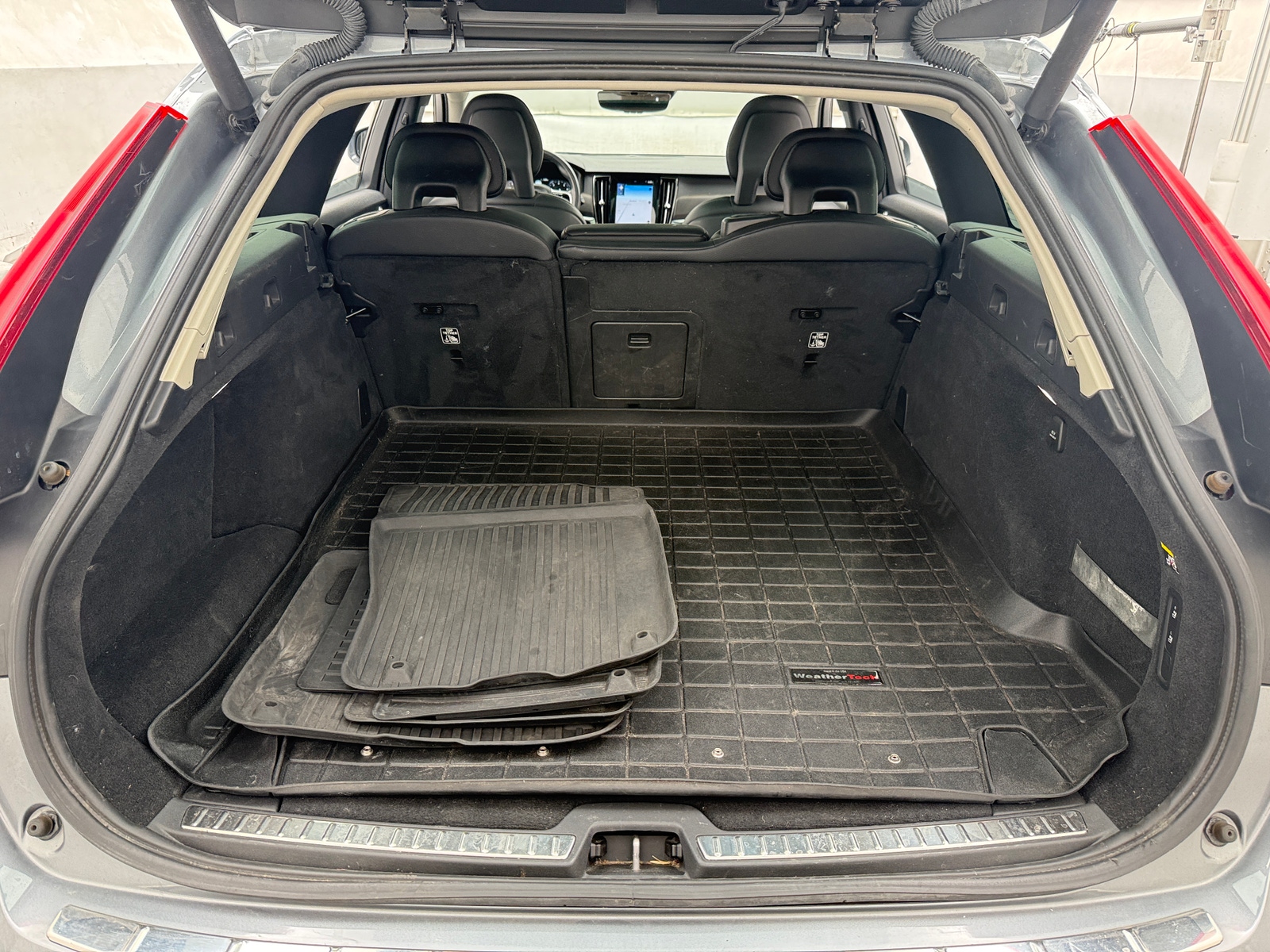 Thumbnail: 2018 Volvo V90 - 6