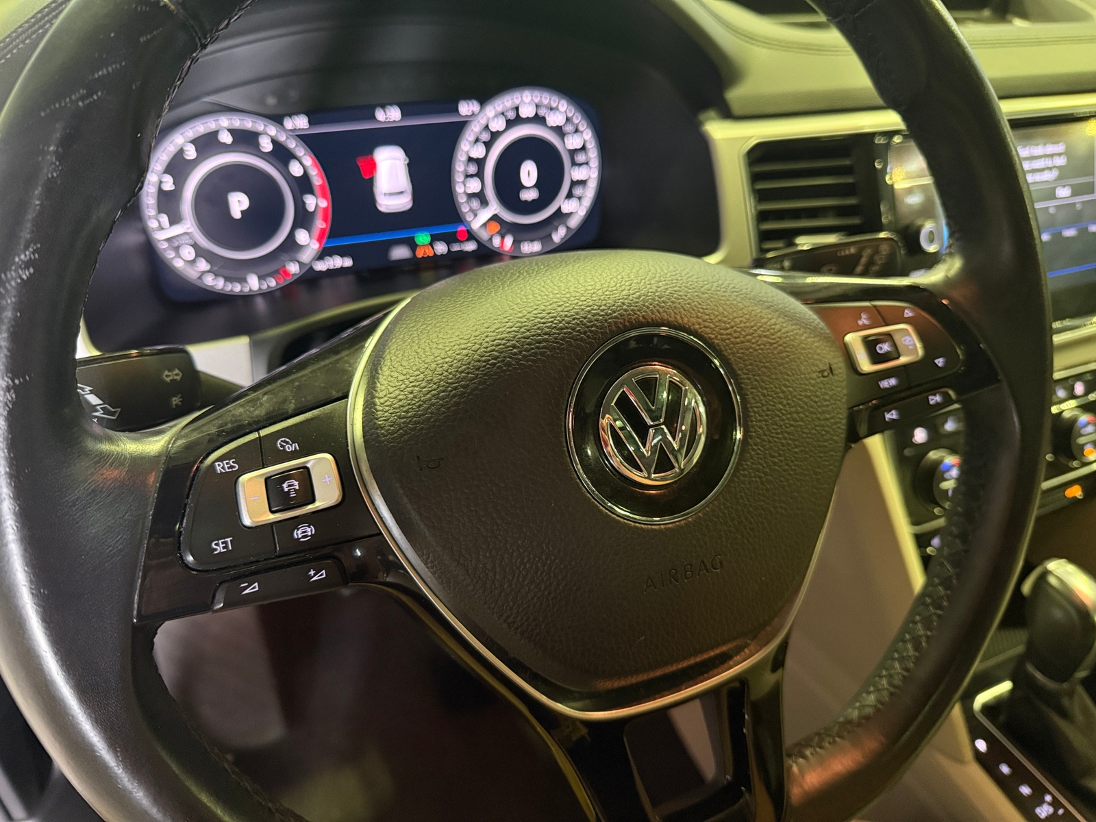 Thumbnail: 2019 Volkswagen Atlas - 4