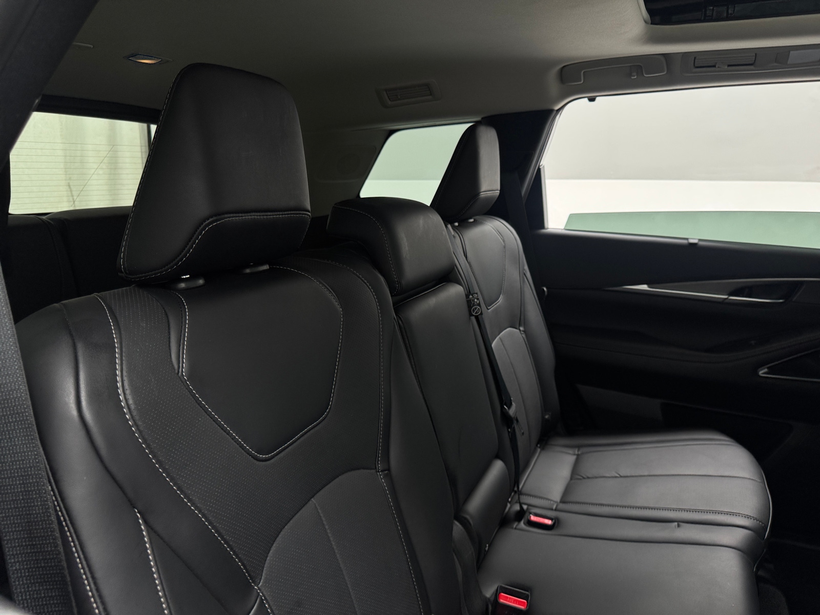 Thumbnail: 2026 INFINITI QX60 - 5