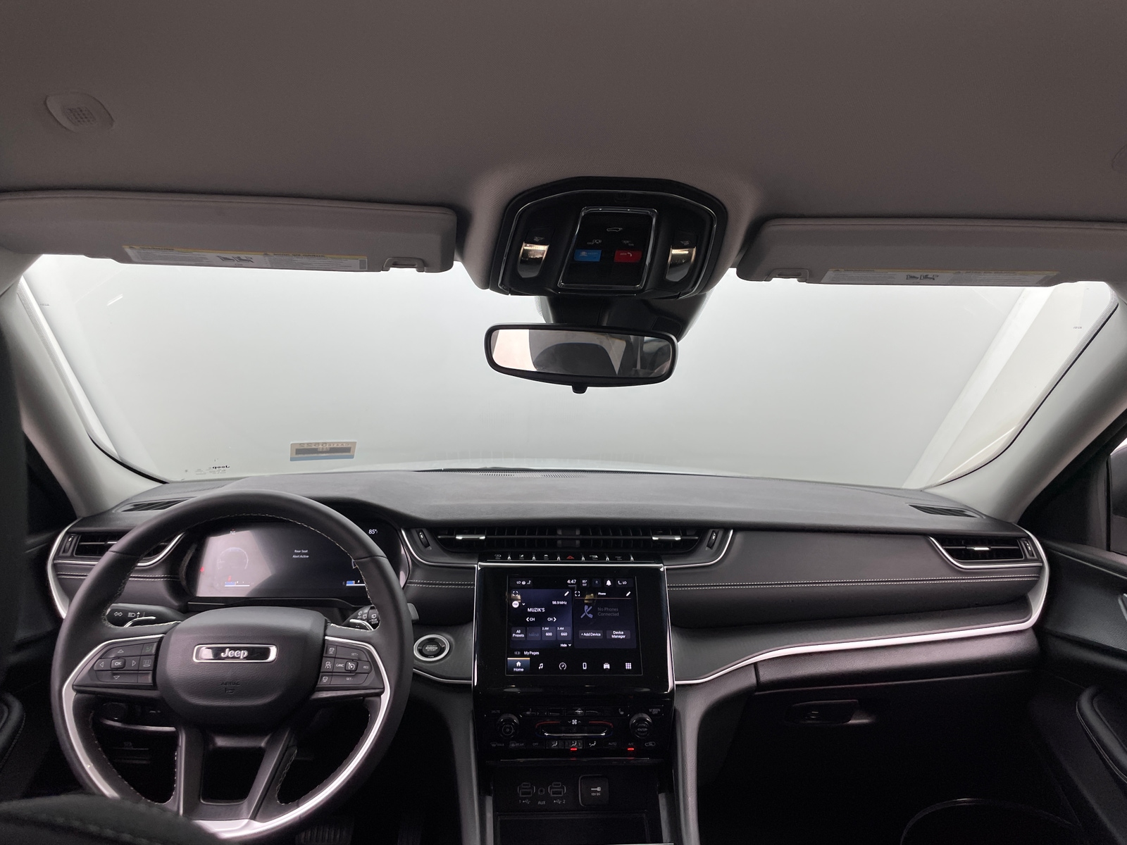 Thumbnail: 2023 Jeep Grand Cherokee - 3