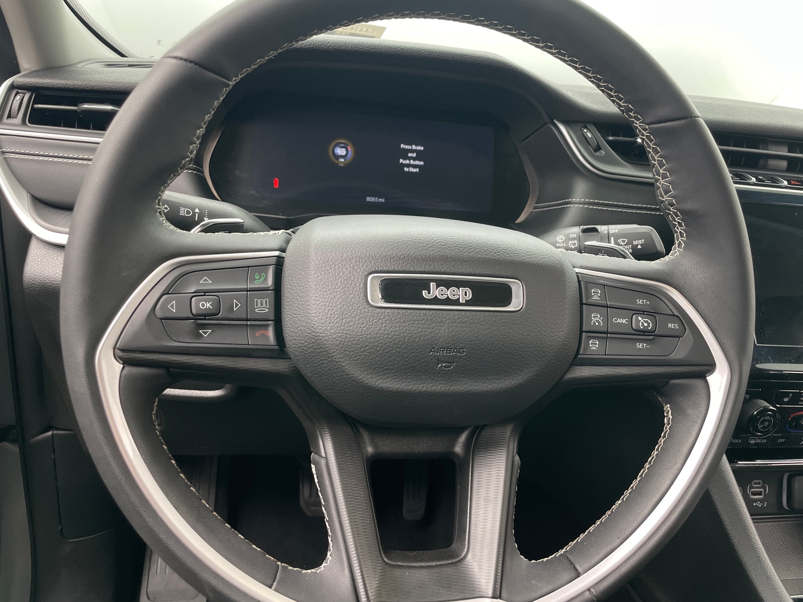 Thumbnail: 2023 Jeep Grand Cherokee - 5