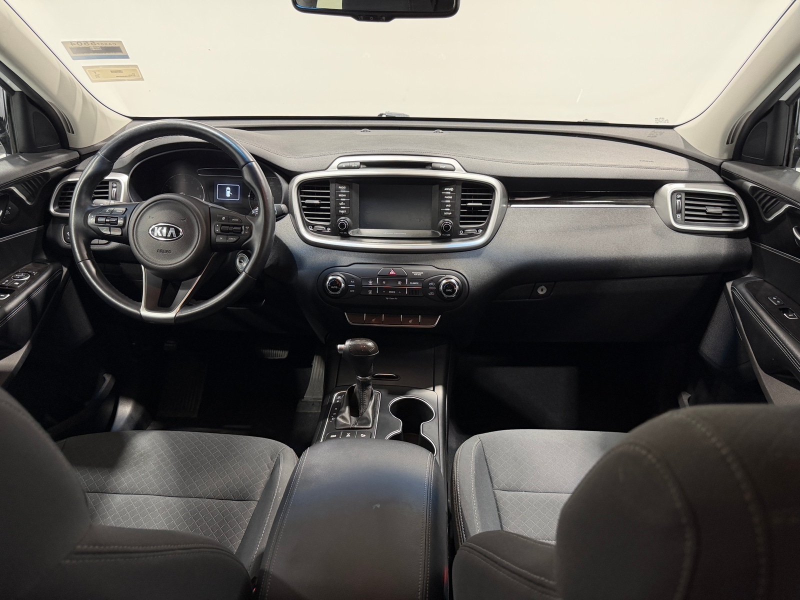 Thumbnail: 2018 Kia Sorento - 3