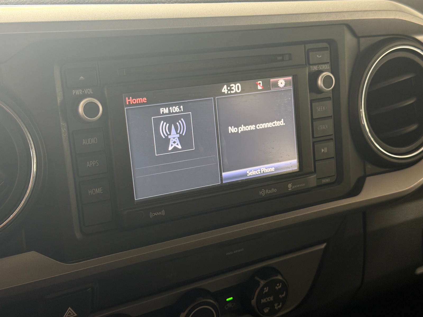 Thumbnail: 2019 Toyota Tacoma - 4