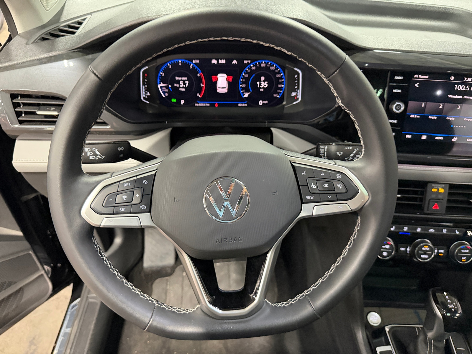 Thumbnail: 2024 Volkswagen Taos - 4