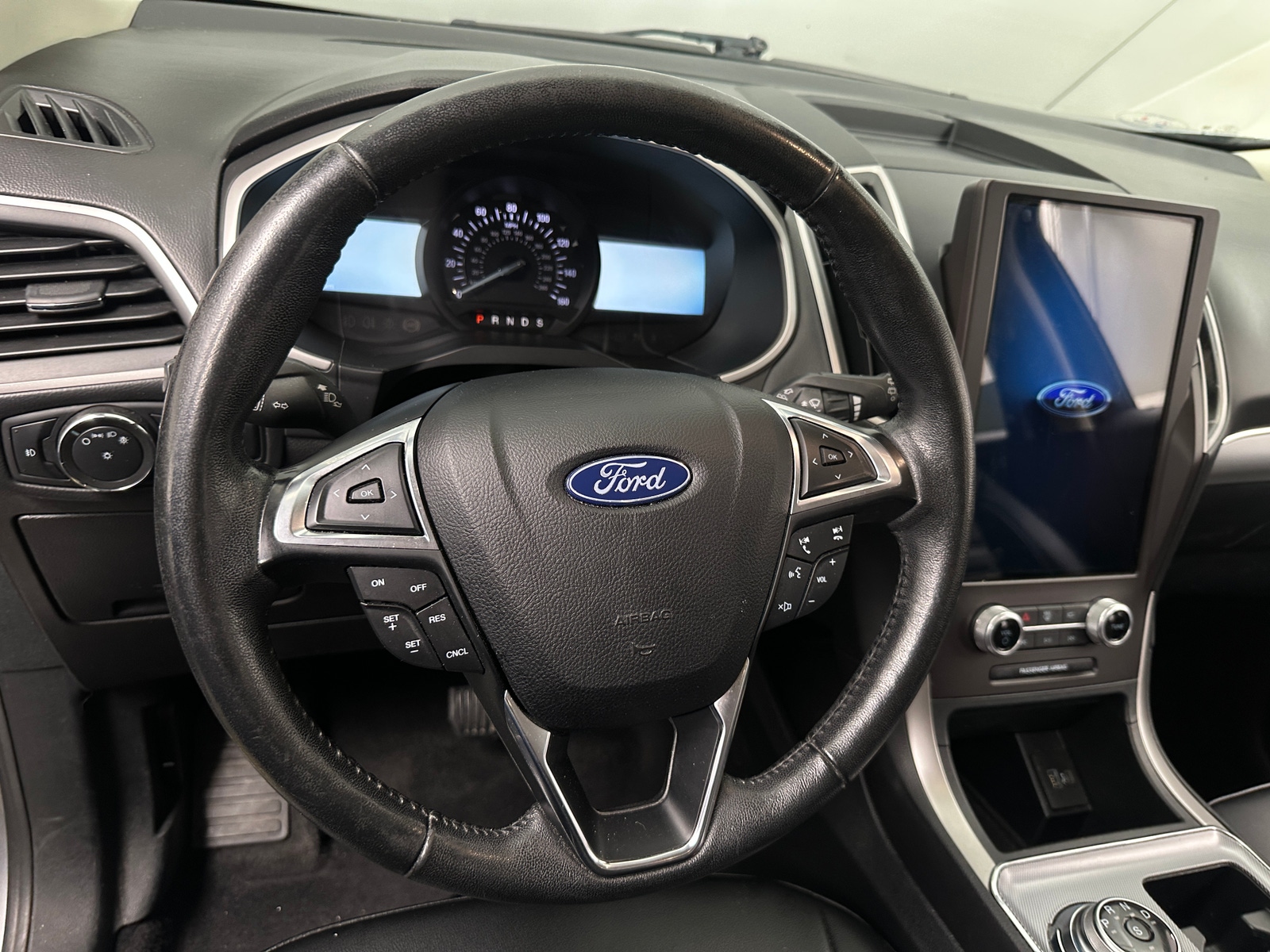 Thumbnail: 2021 Ford Edge - 4