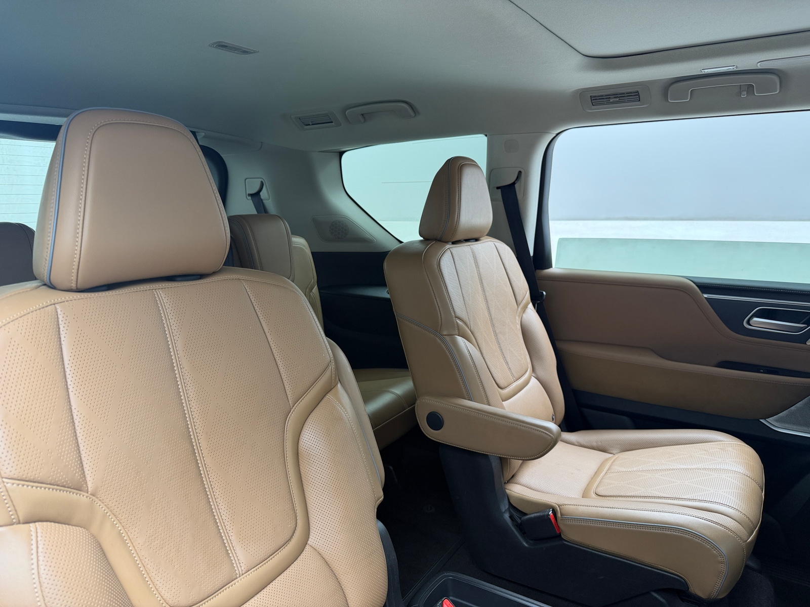Thumbnail: 2025 INFINITI QX80 - 5