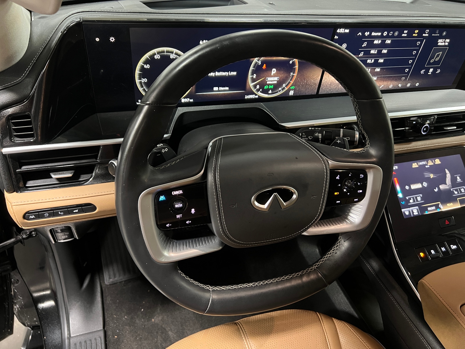 Thumbnail: 2025 INFINITI QX80 - 4