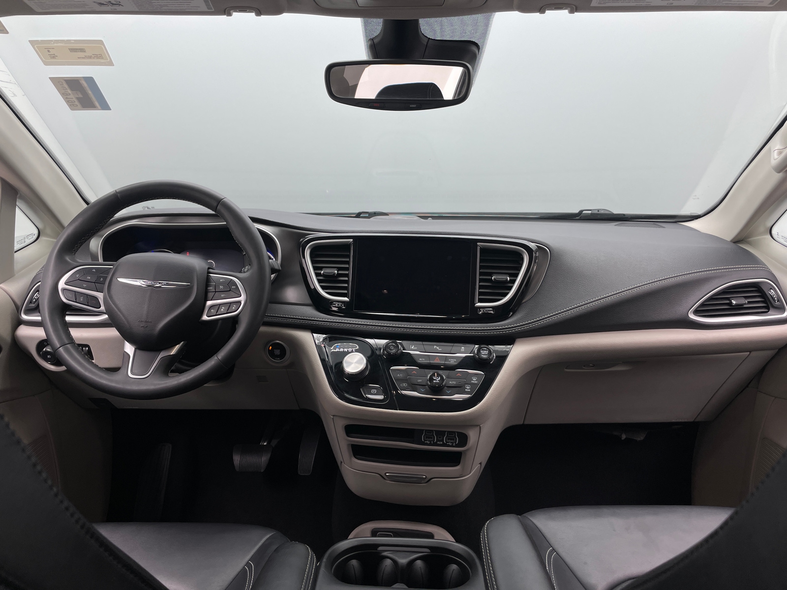 Thumbnail: 2024 Chrysler Pacifica - 2