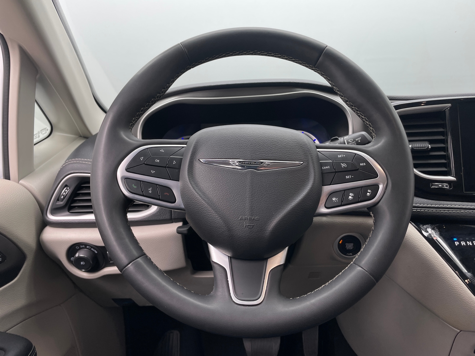 Thumbnail: 2024 Chrysler Pacifica - 4