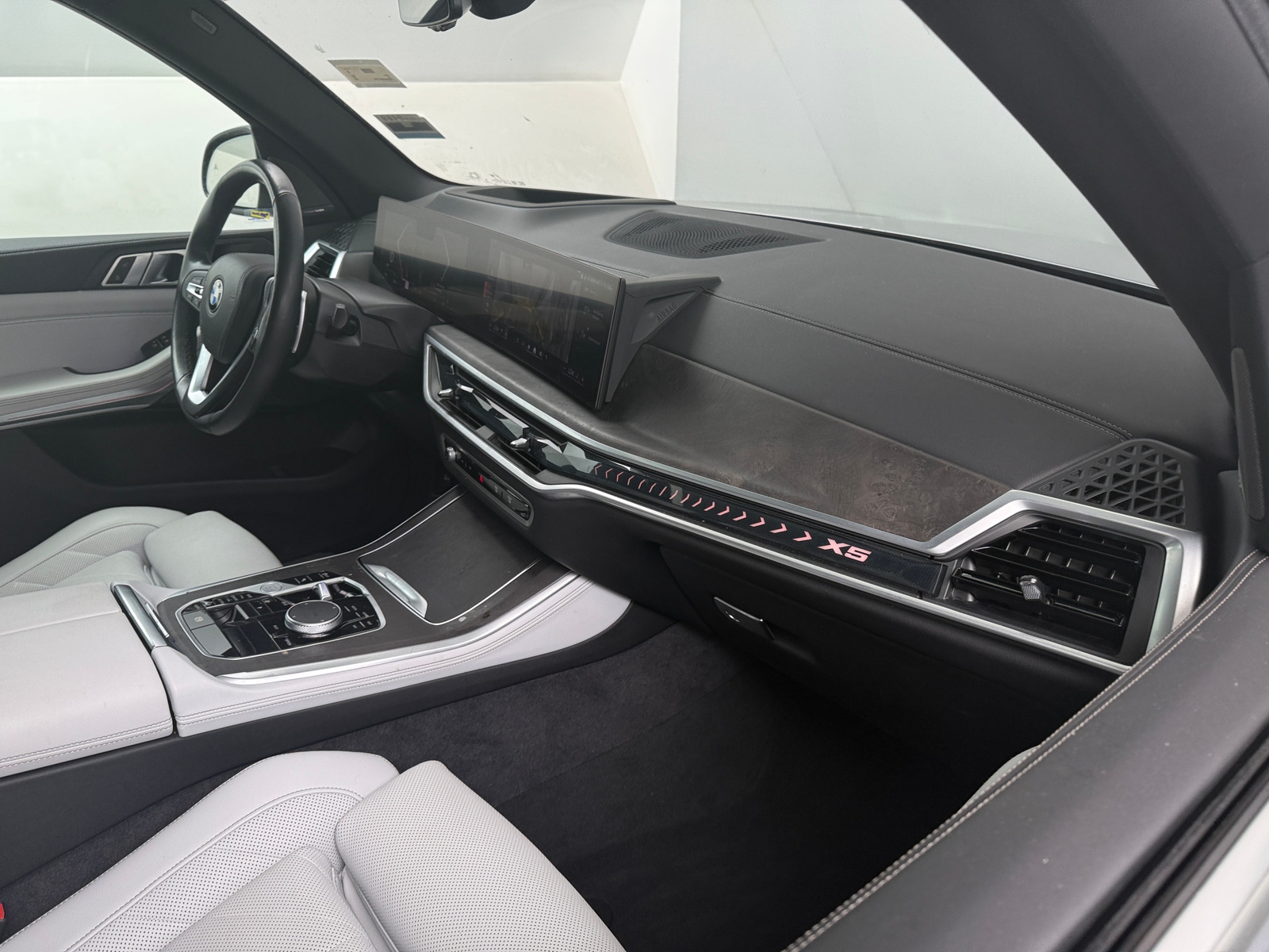 Thumbnail: 2025 BMW X5 - 2