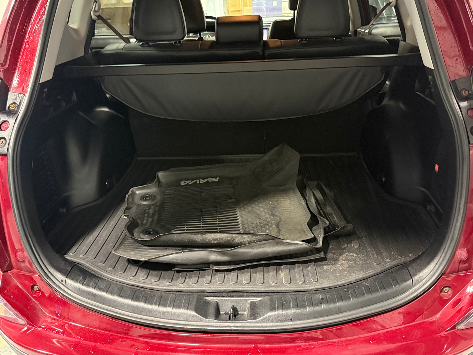 Thumbnail: 2018 Toyota RAV4 - 6