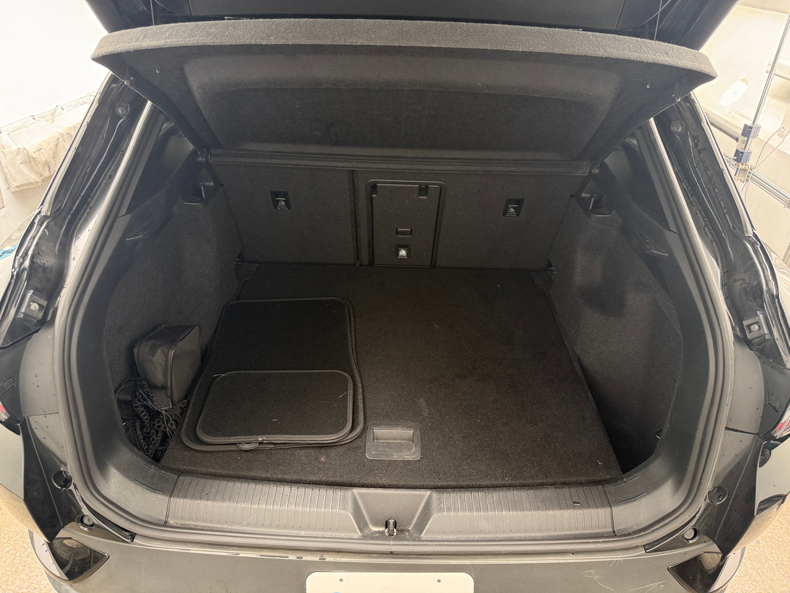 Thumbnail: 2021 Volkswagen ID.4 - 6