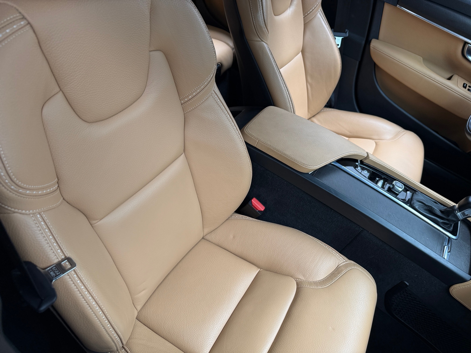 Thumbnail: 2019 Volvo V90 - 2