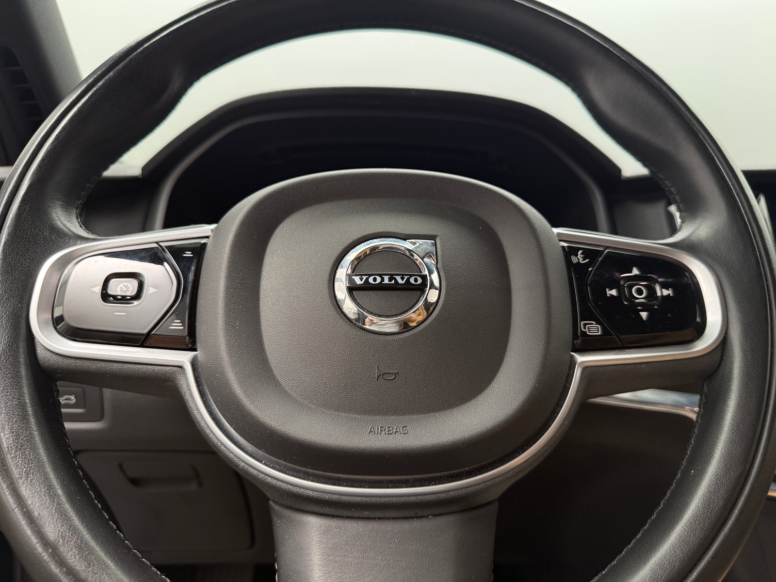 Thumbnail: 2019 Volvo V90 - 5