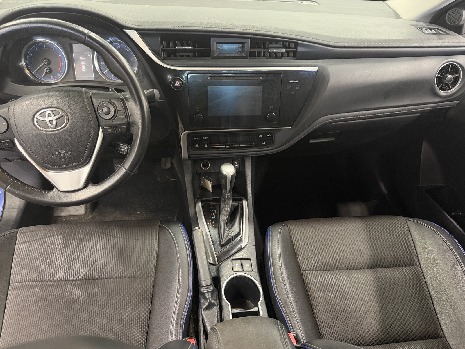 Thumbnail: 2017 Toyota Corolla - 3