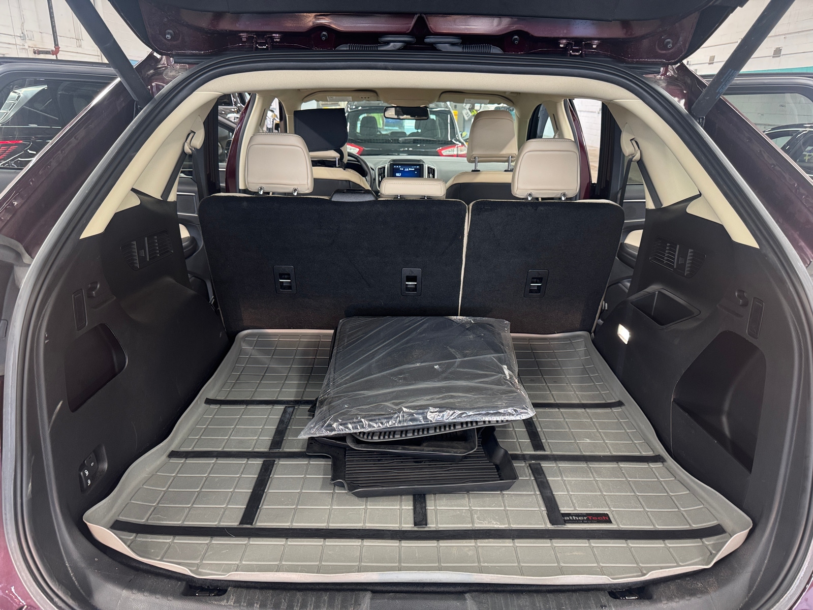 Thumbnail: 2024 Ford Edge - 6