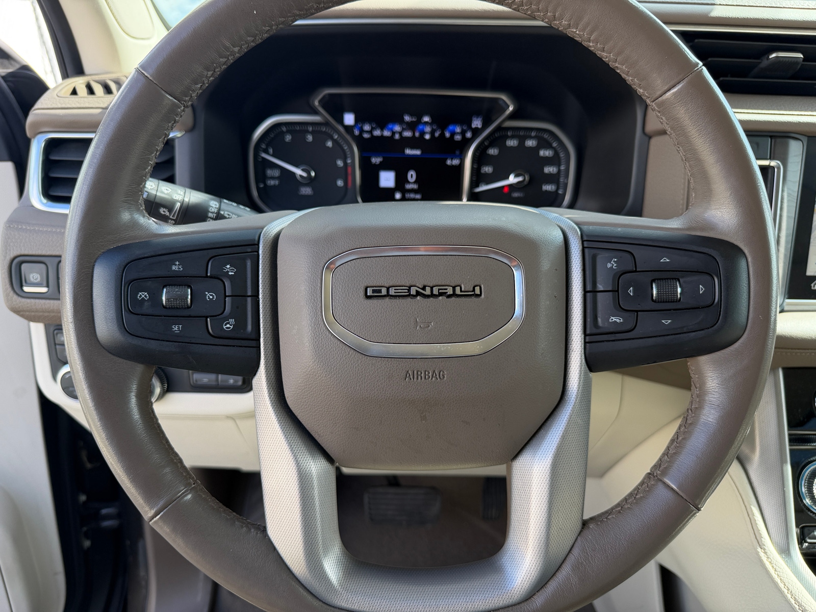 Thumbnail: 2021 GMC Yukon - 4