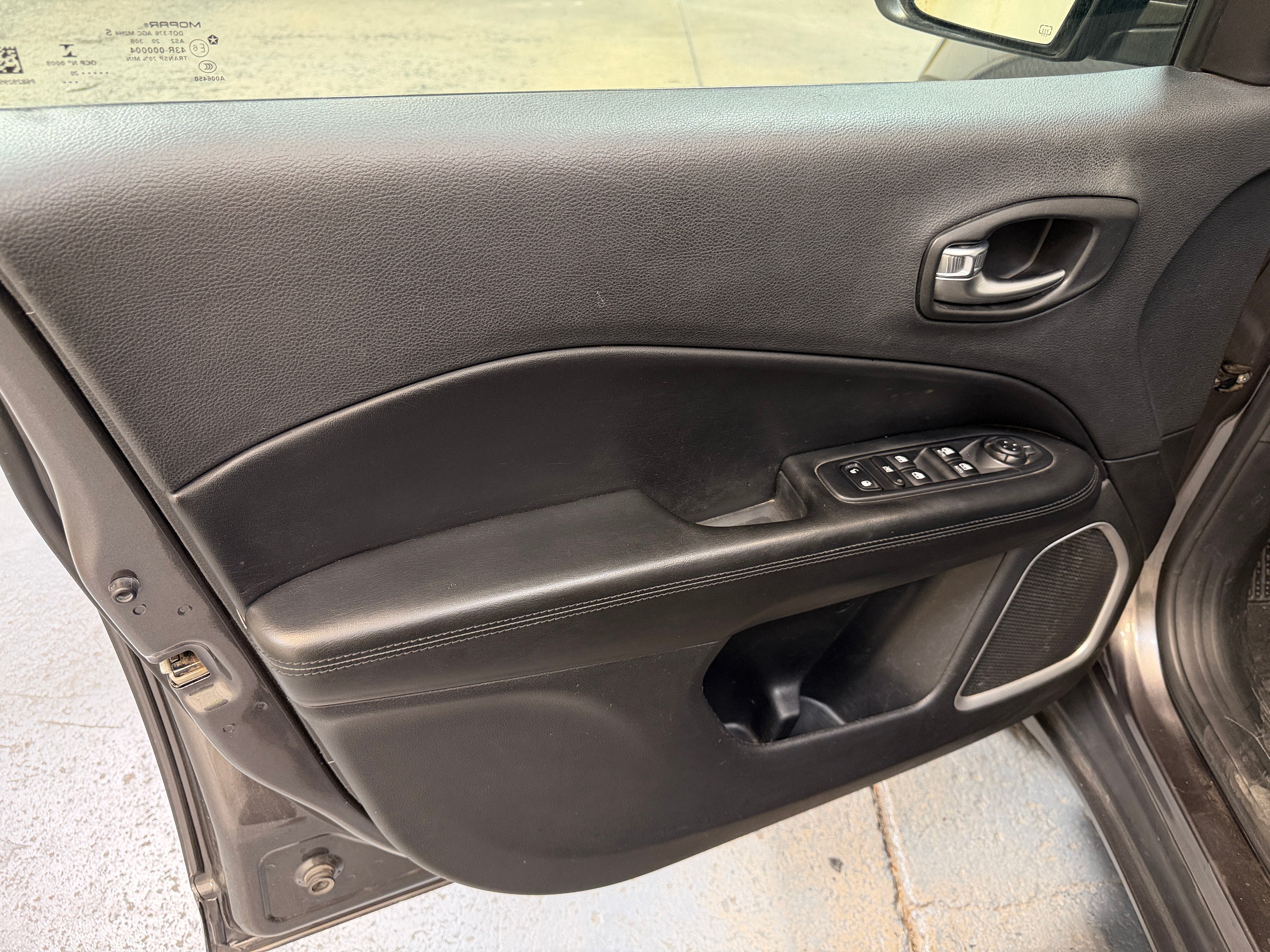 Used 2020 Jeep Compass Altitude with VIN 3C4NJCBB3LT246633 for sale in Pewaukee, WI