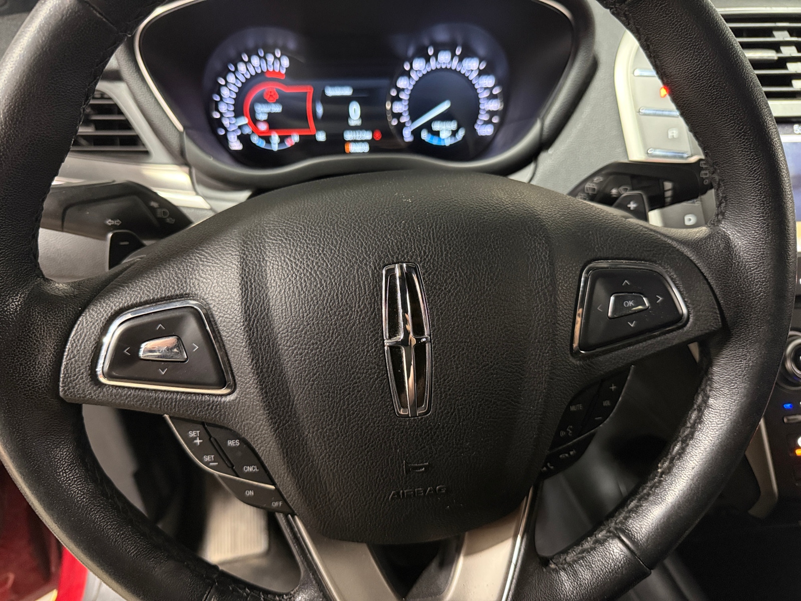 Thumbnail: 2019 Lincoln MKC - 4