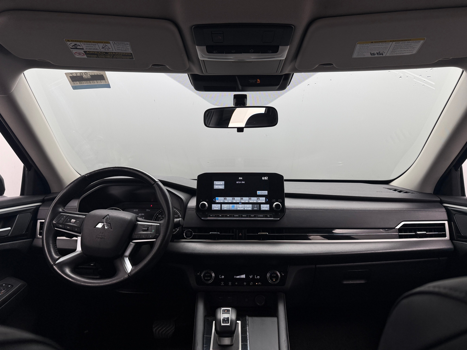 Thumbnail: 2024 Mitsubishi Outlander - 2