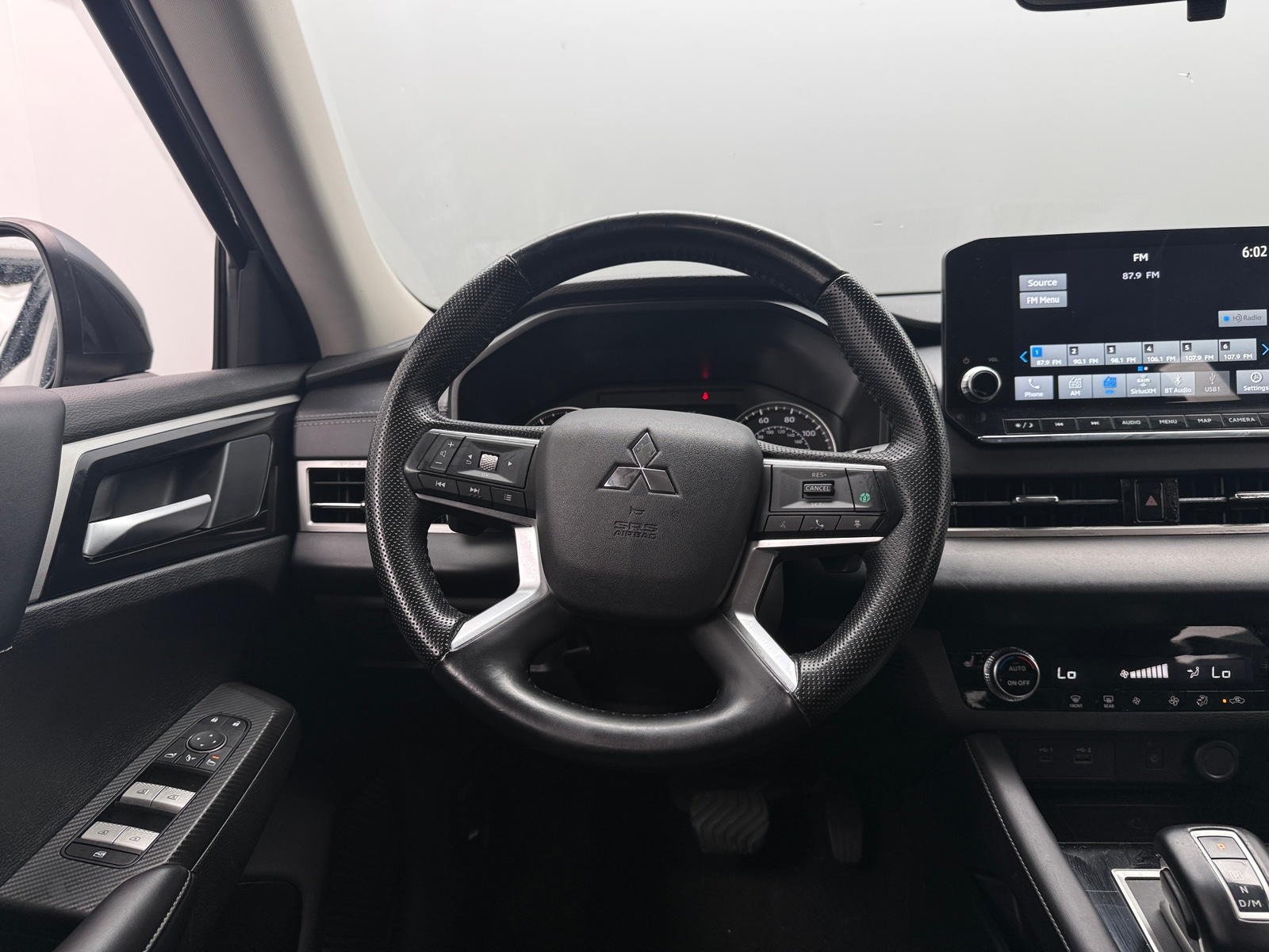 Thumbnail: 2024 Mitsubishi Outlander - 4