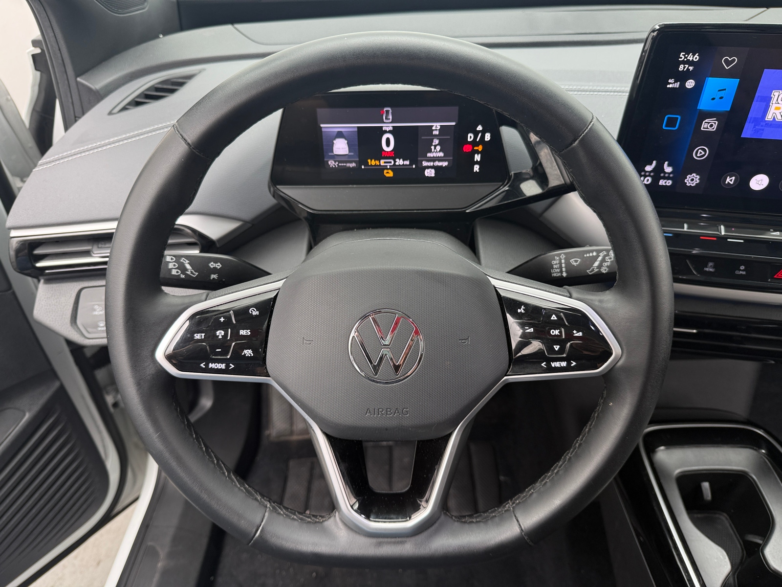 Thumbnail: 2023 Volkswagen ID.4 - 4