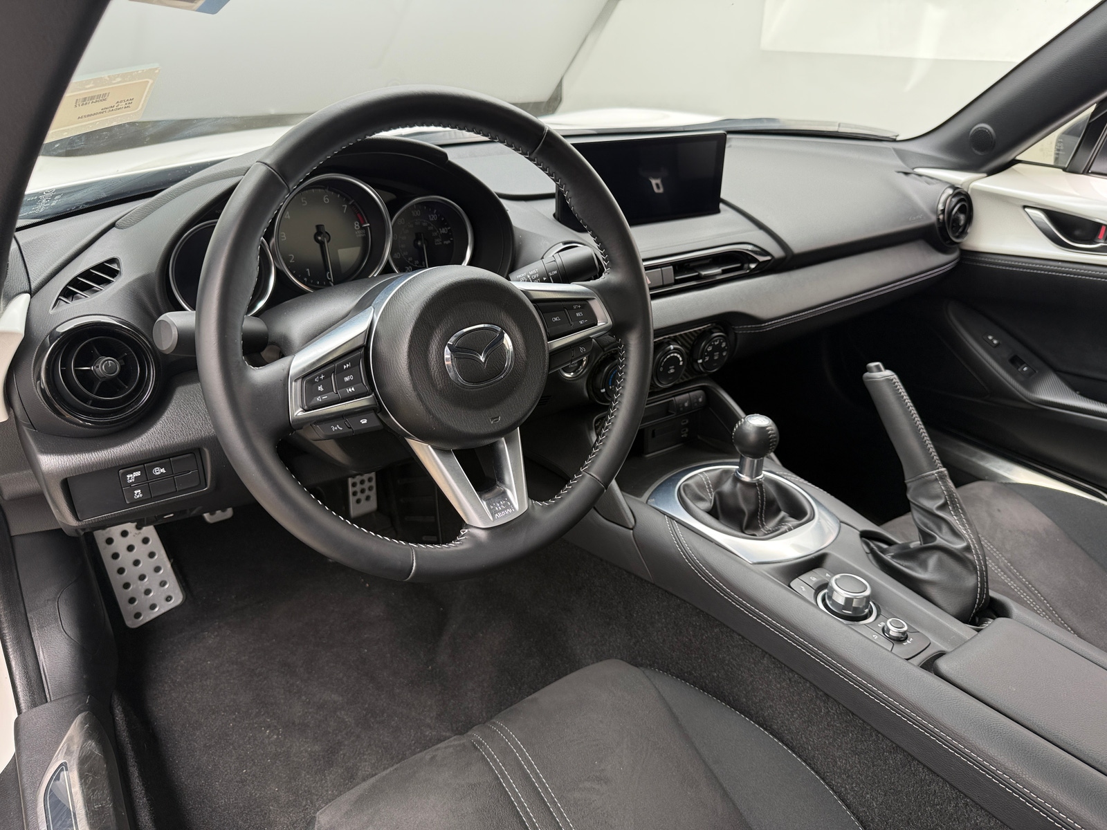 Thumbnail: 2024 Mazda MX-5 Miata - 3
