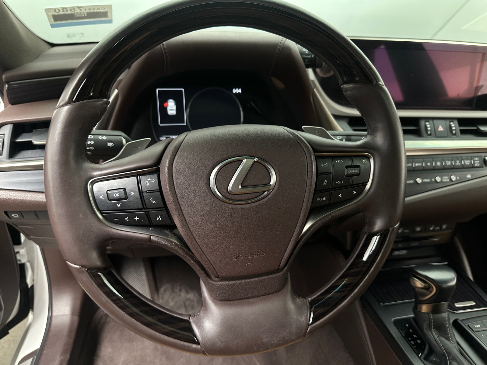 Thumbnail: 2021 Lexus ES - 4