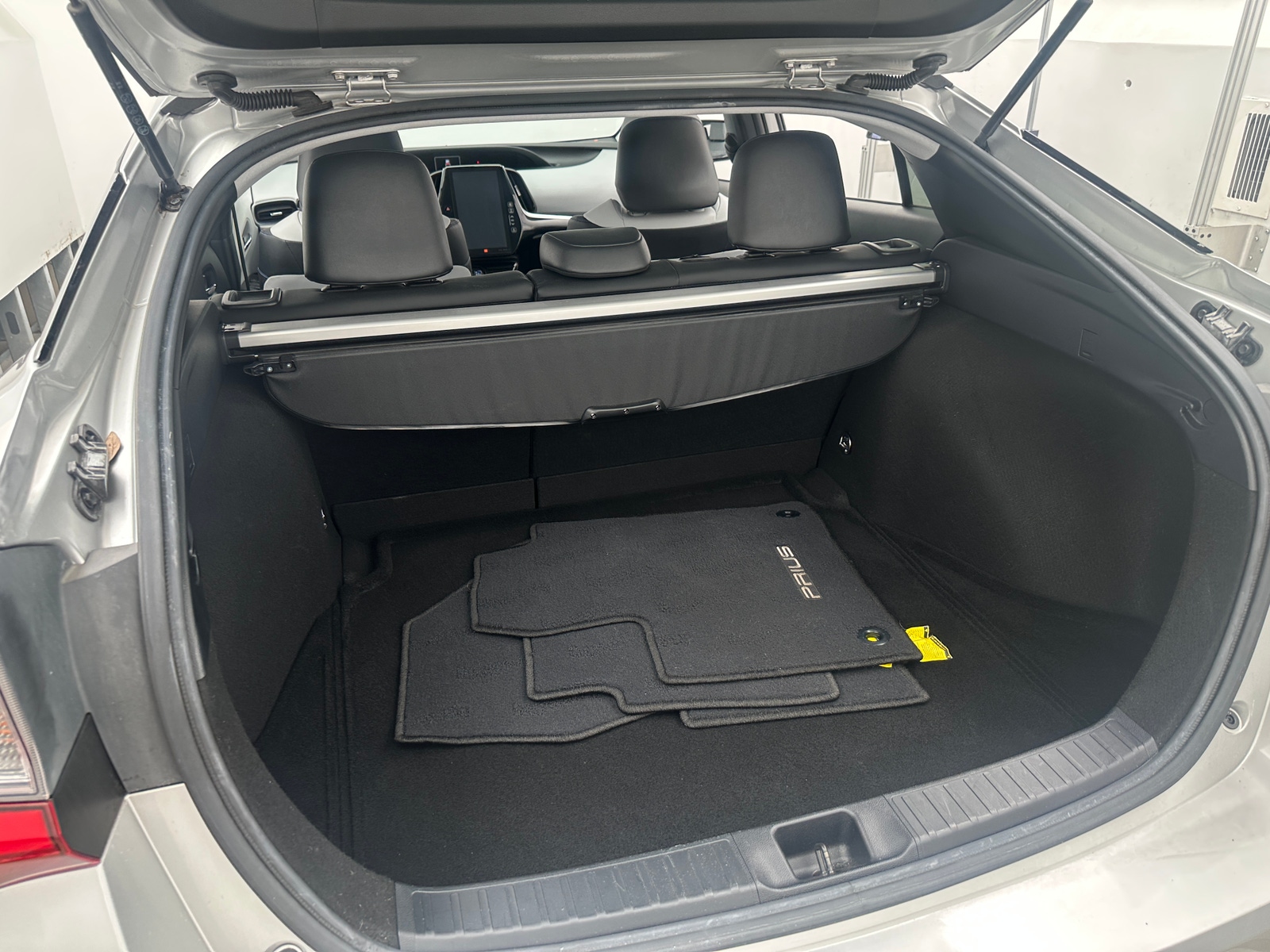 Thumbnail: 2019 Toyota Prius - 6