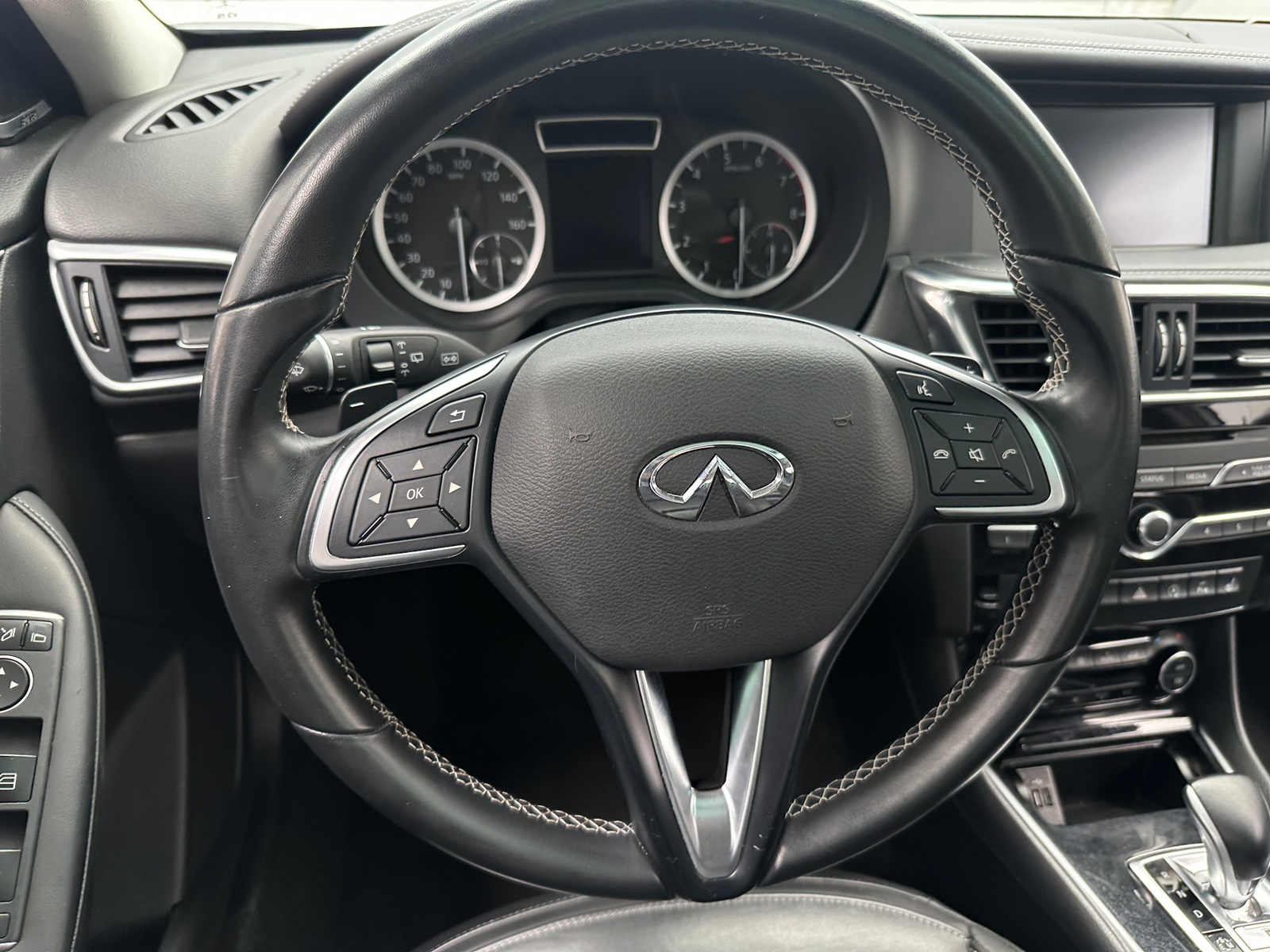 Thumbnail: 2019 INFINITI QX30 - 4