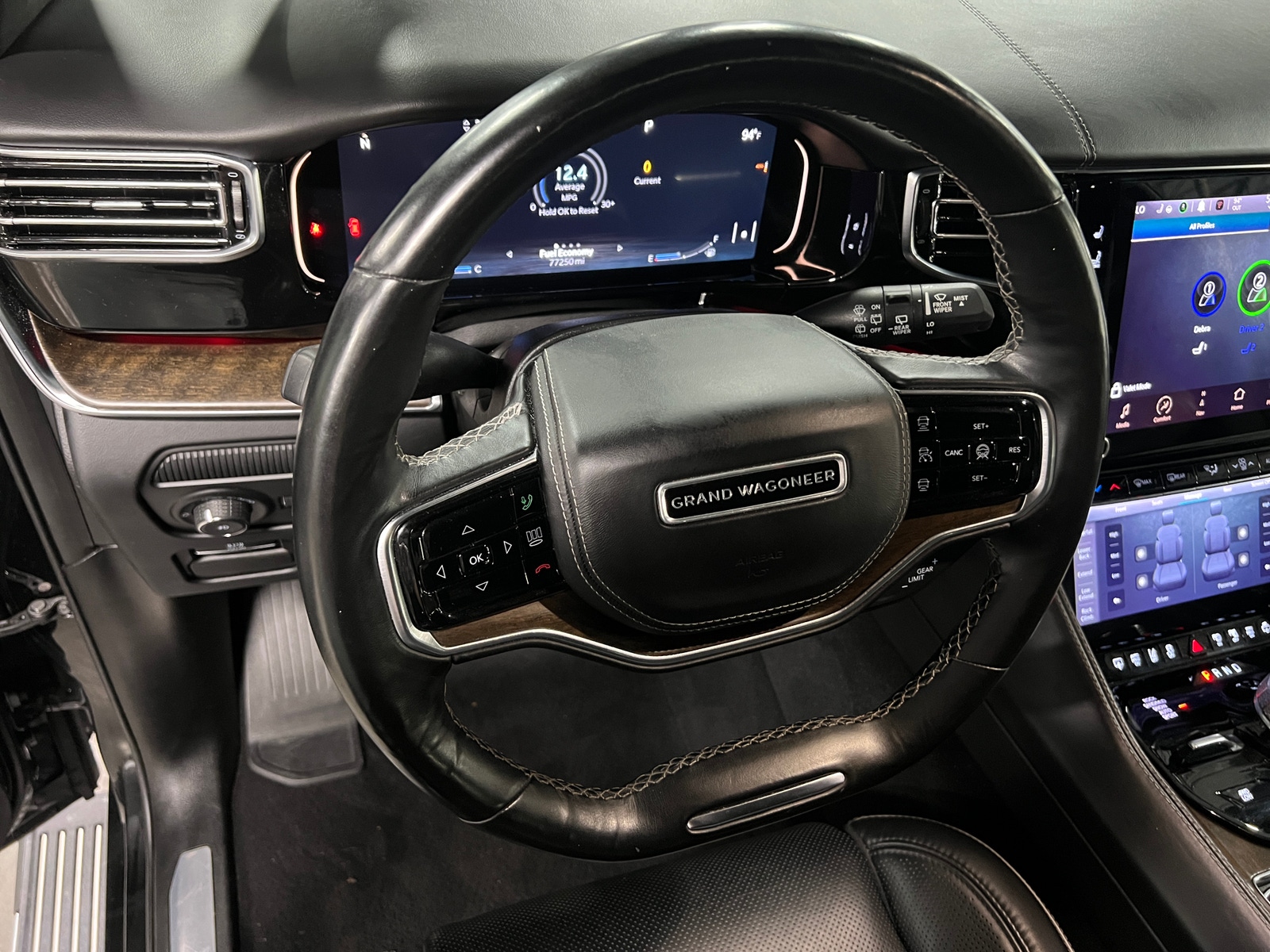 Thumbnail: 2022 Jeep Grand Wagoneer - 4