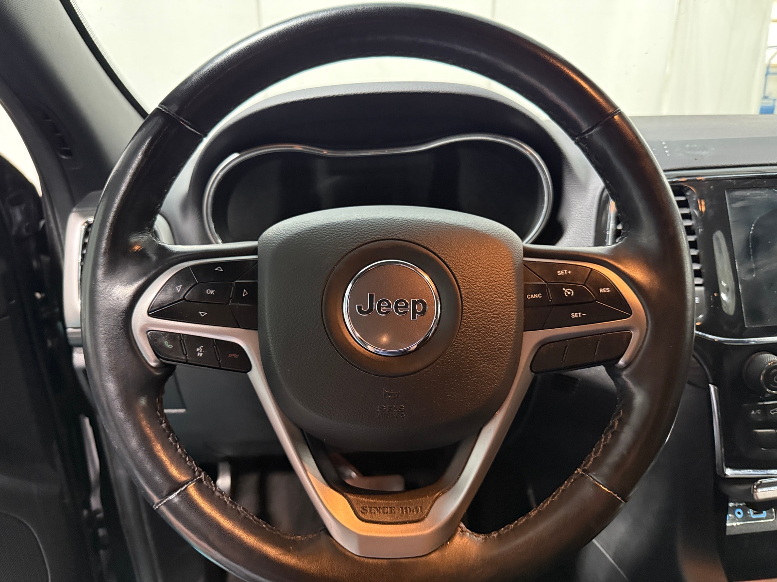 Thumbnail: 2021 Jeep Grand Cherokee - 4