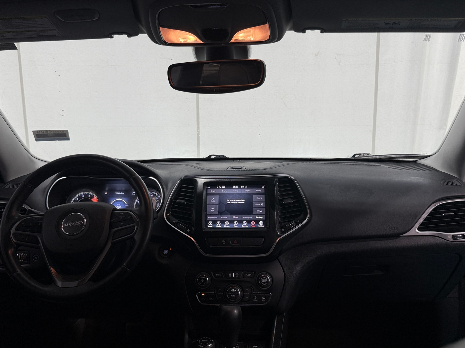 Thumbnail: 2019 Jeep Cherokee - 2
