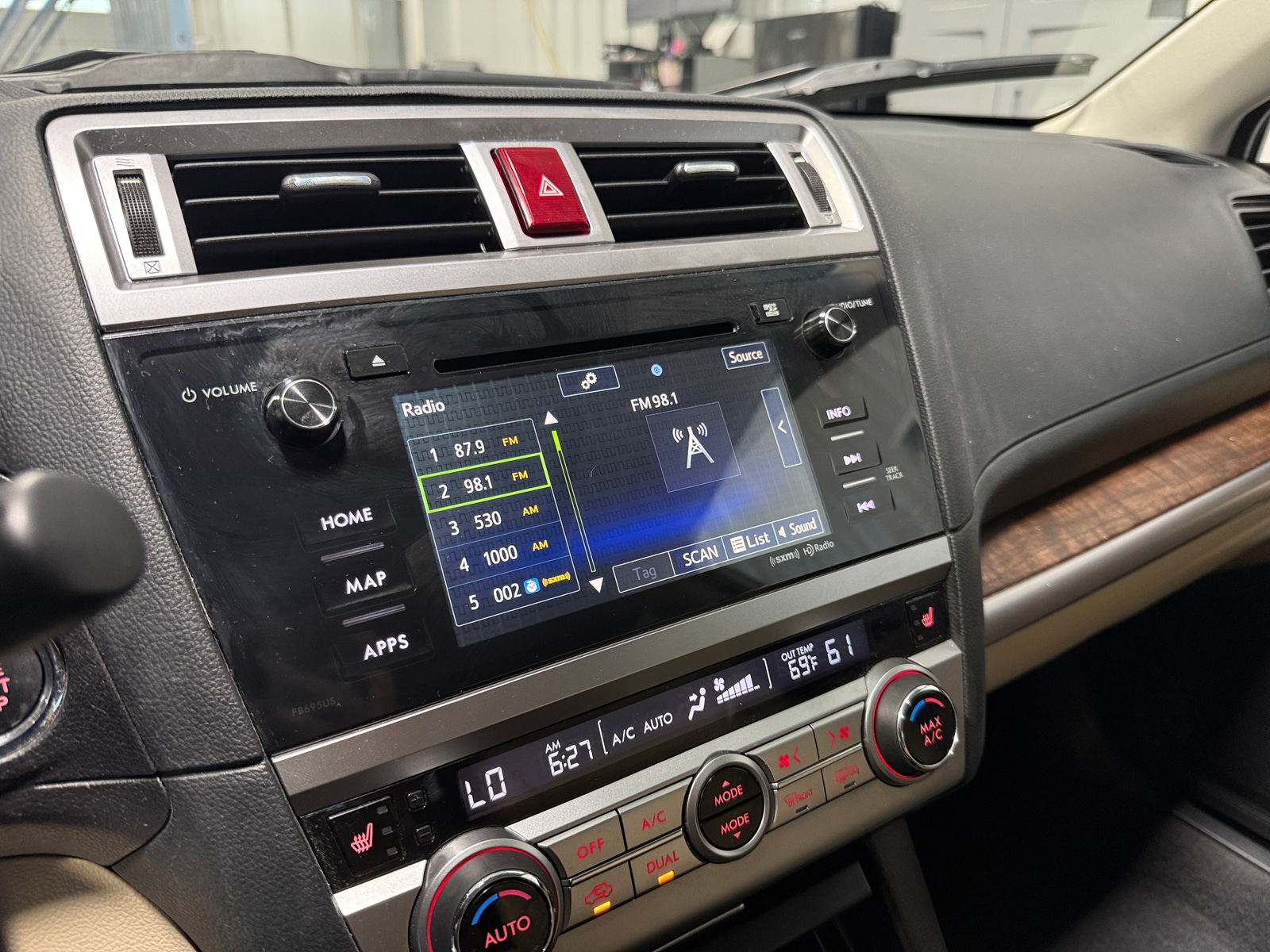 Thumbnail: 2016 Subaru Outback - 3