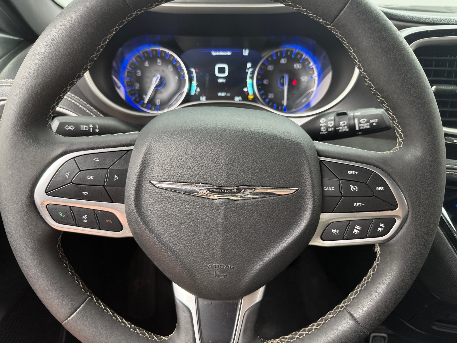 Thumbnail: 2026 Chrysler Pacifica - 4