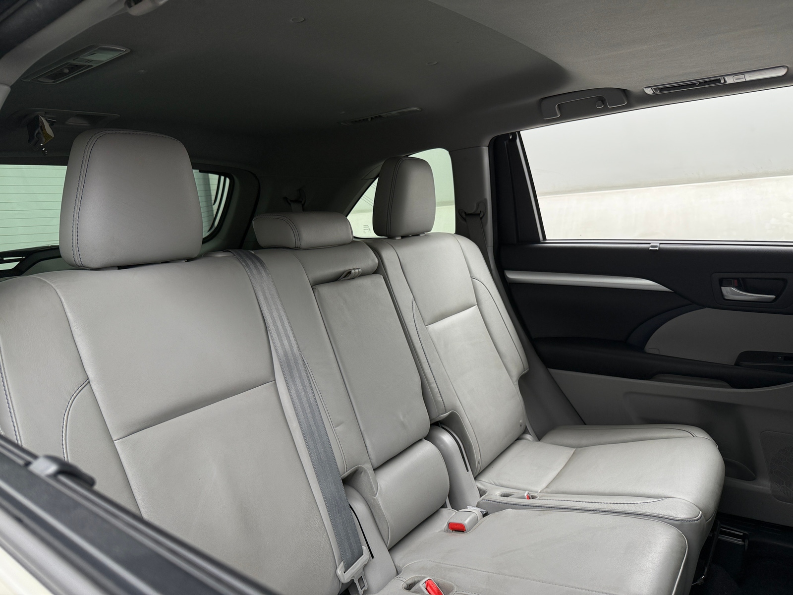 Thumbnail: 2016 Toyota Highlander - 5