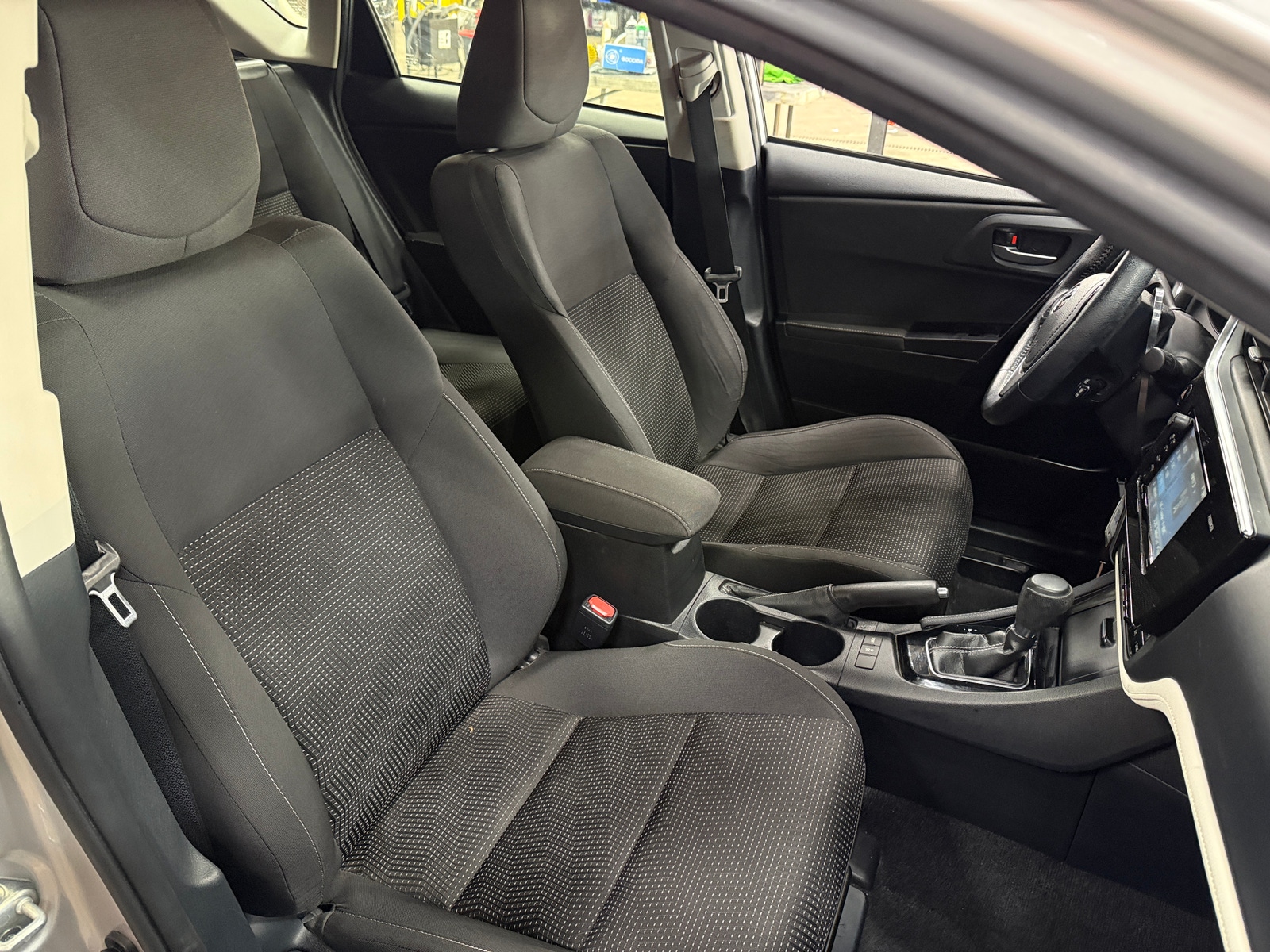 Thumbnail: 2018 Toyota Corolla iM - 2
