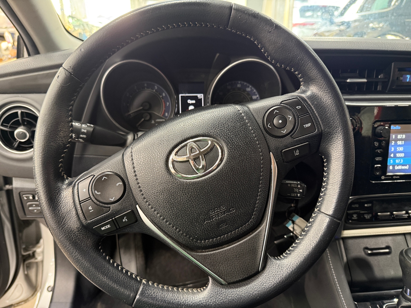 Thumbnail: 2018 Toyota Corolla iM - 5