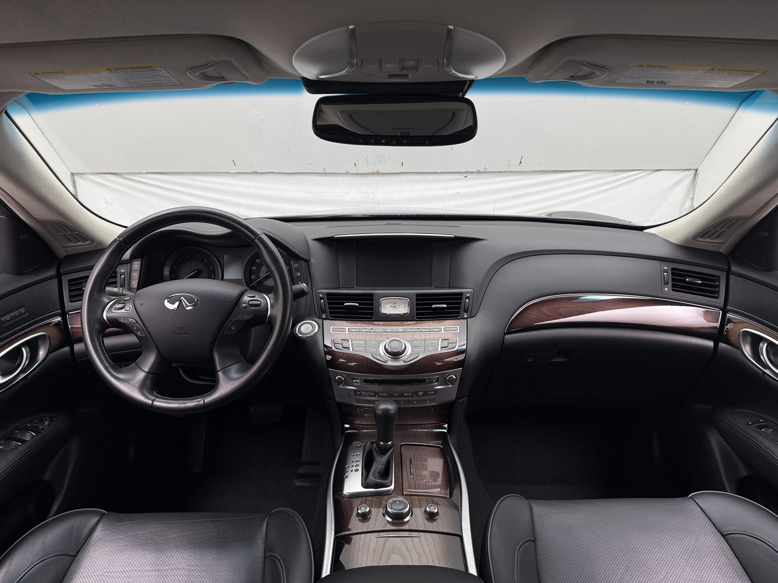 Thumbnail: 2017 INFINITI Q70 - 2