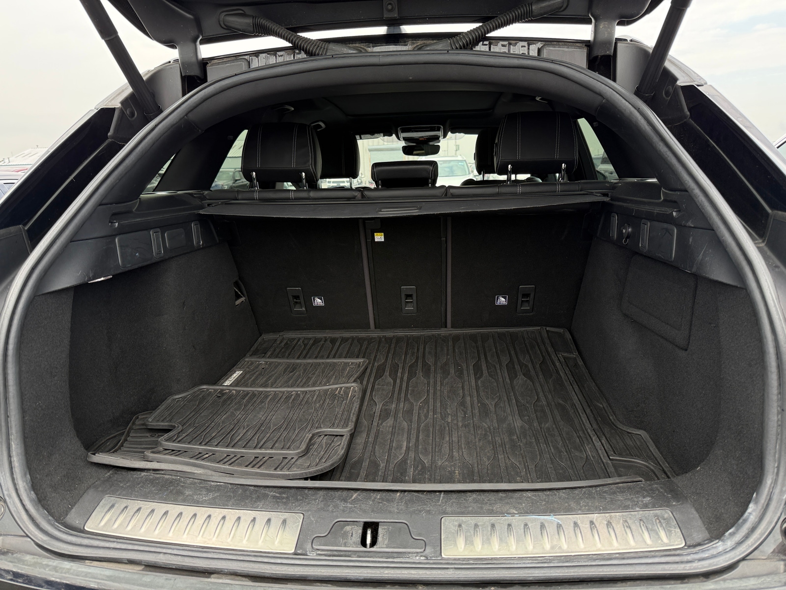 Thumbnail: 2020 Land Rover Range Rover Velar - 5