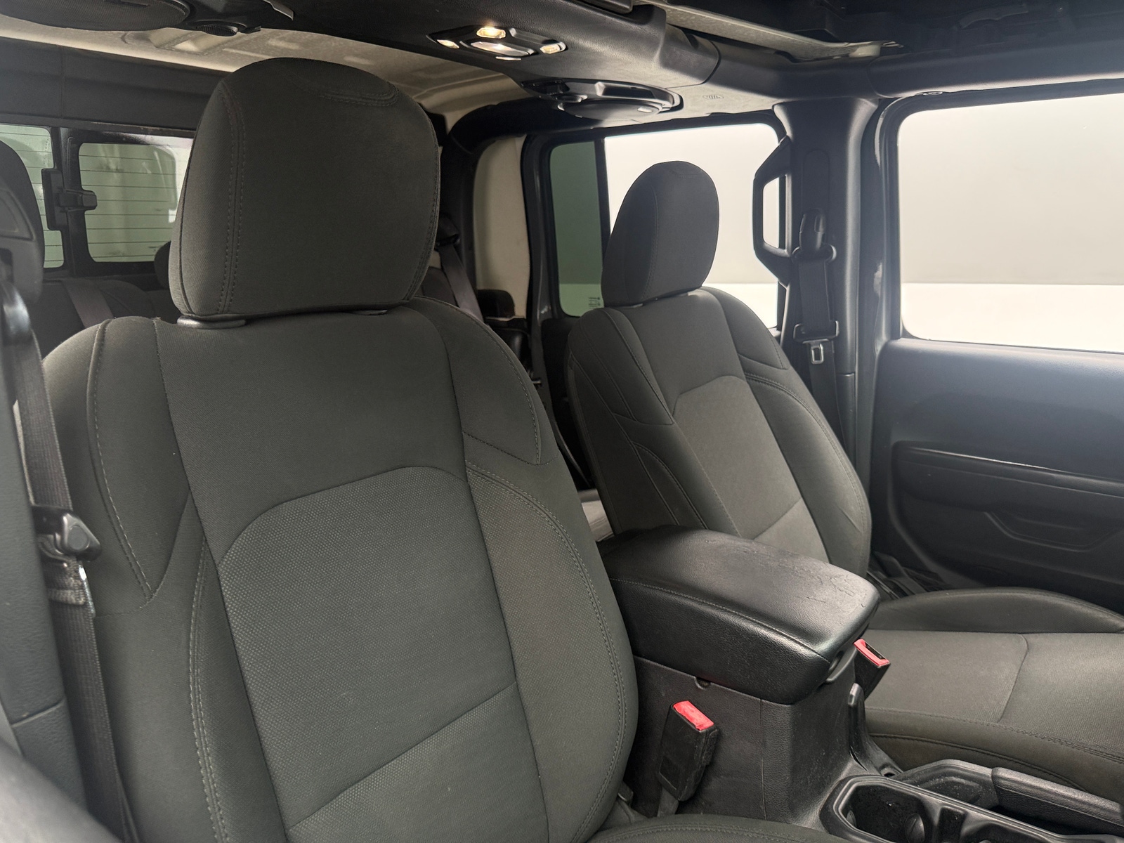 Thumbnail: 2020 Jeep Gladiator - 2