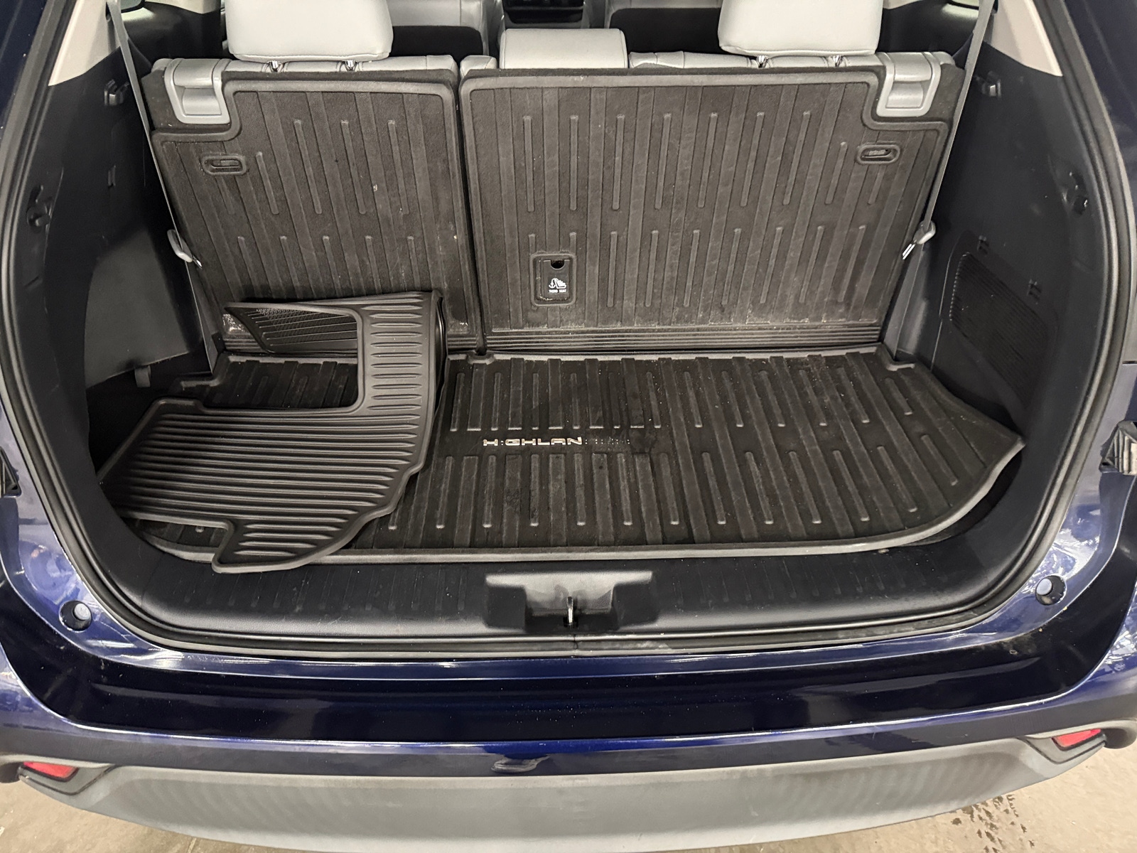 Thumbnail: 2021 Toyota Highlander - 6