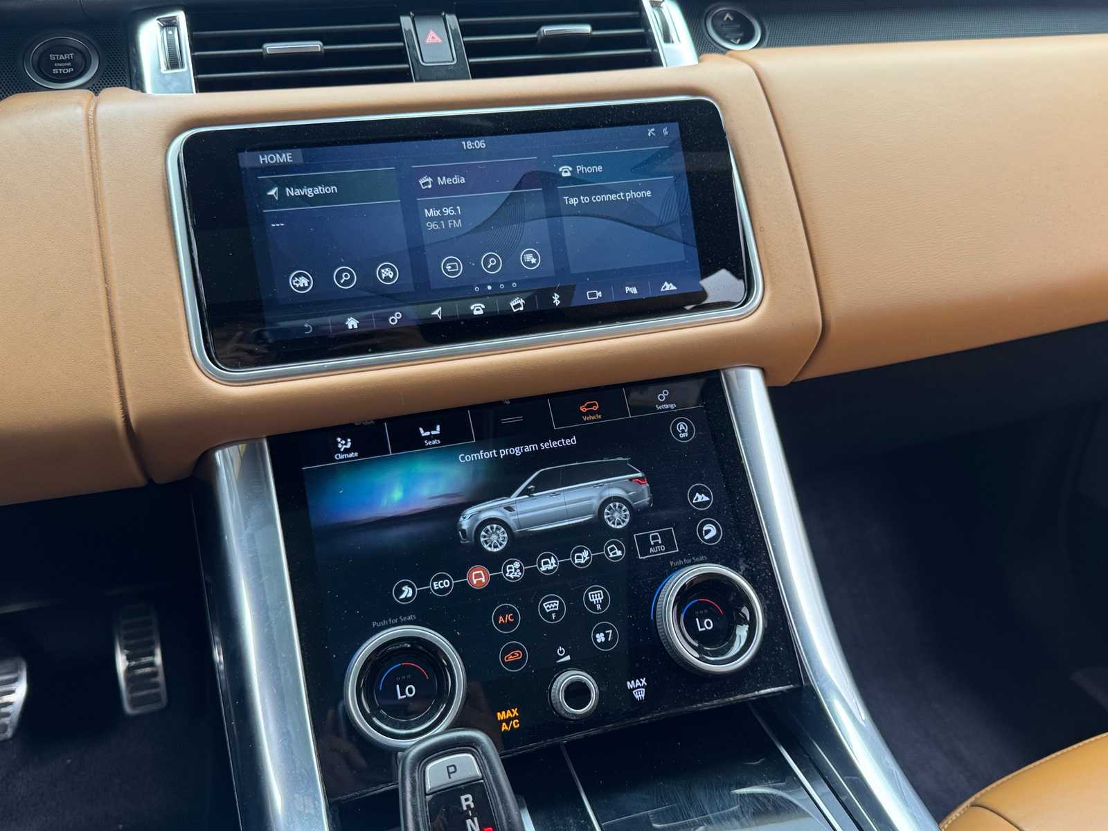 Thumbnail: 2020 Land Rover Range Rover Sport - 3