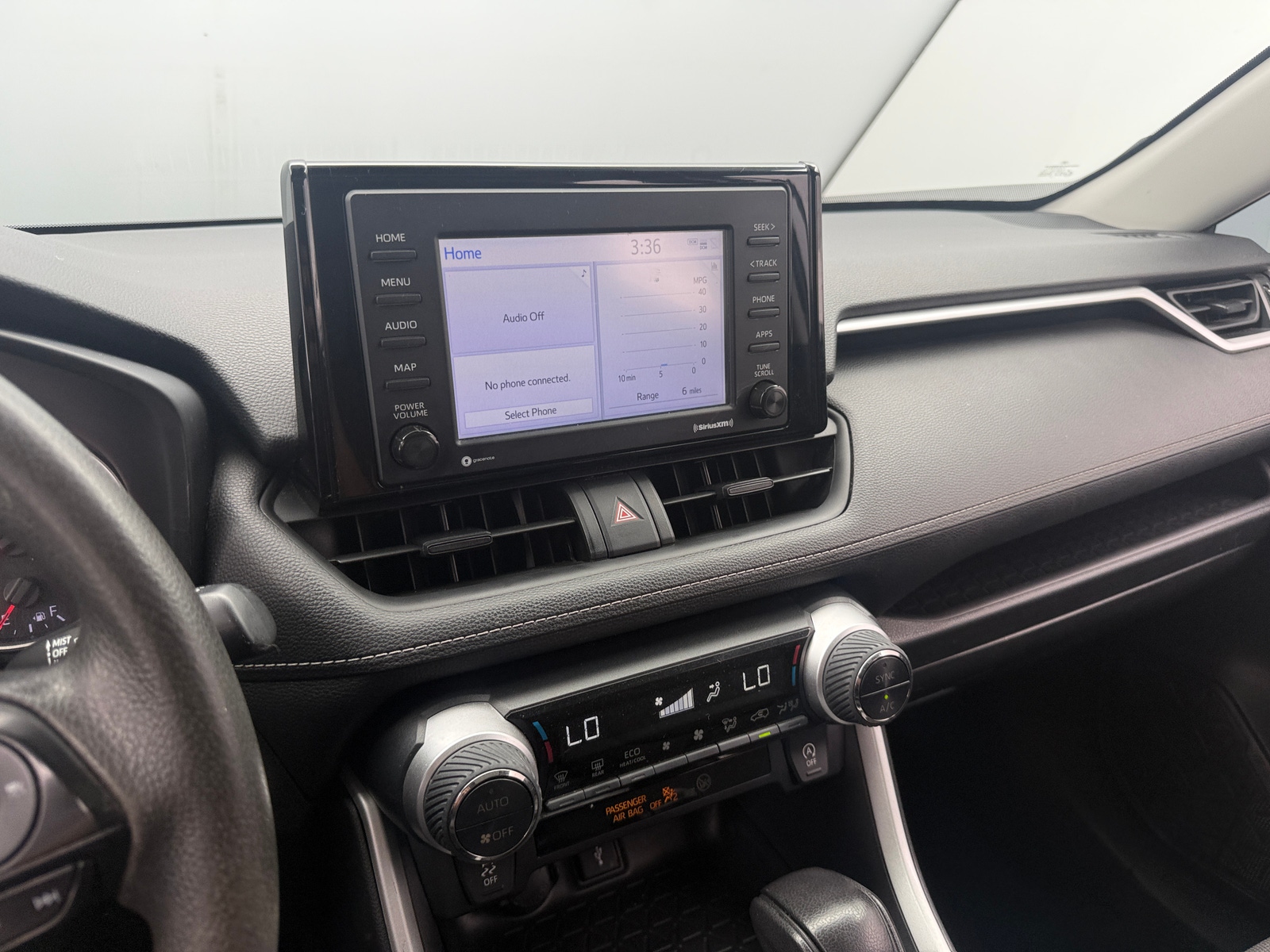 Thumbnail: 2021 Toyota RAV4 - 4